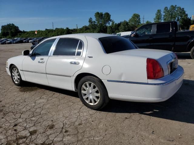 2011 Lincoln Town Car Signature Limited