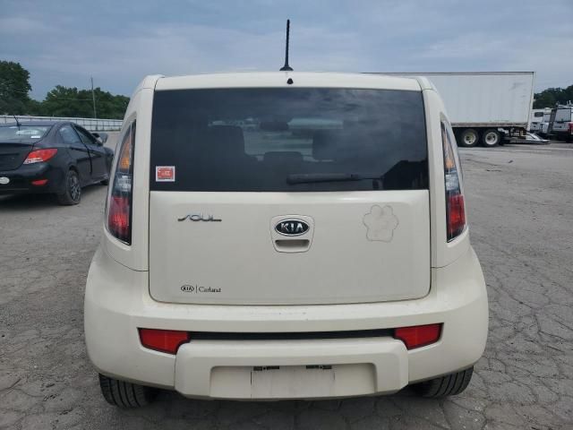 2011 KIA Soul +