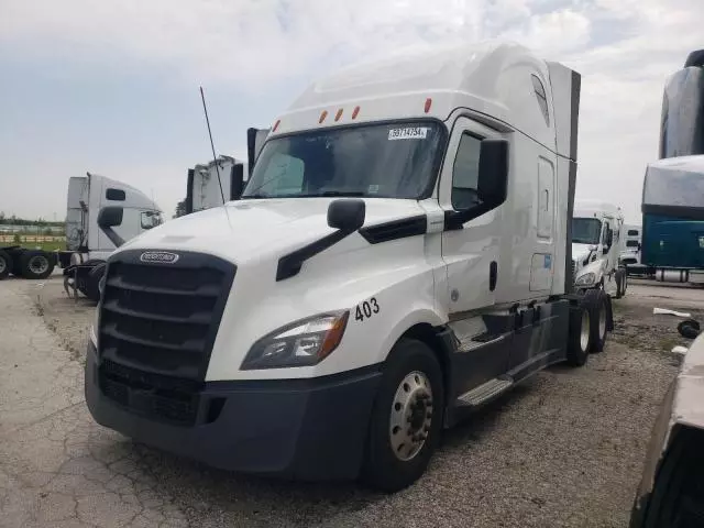 2019 Freightliner Cascadia 126