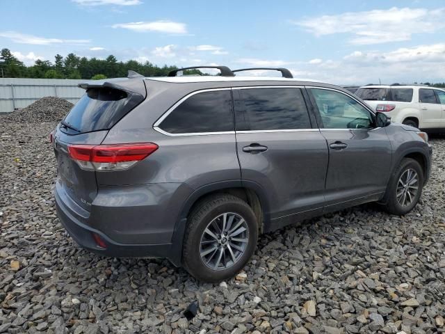 2017 Toyota Highlander SE