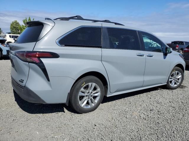 2022 Toyota Sienna XLE