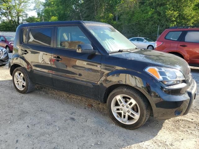 2011 KIA Soul +