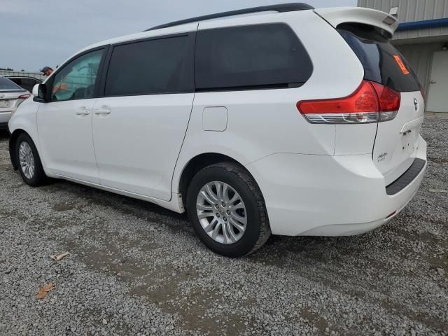 2013 Toyota Sienna XLE