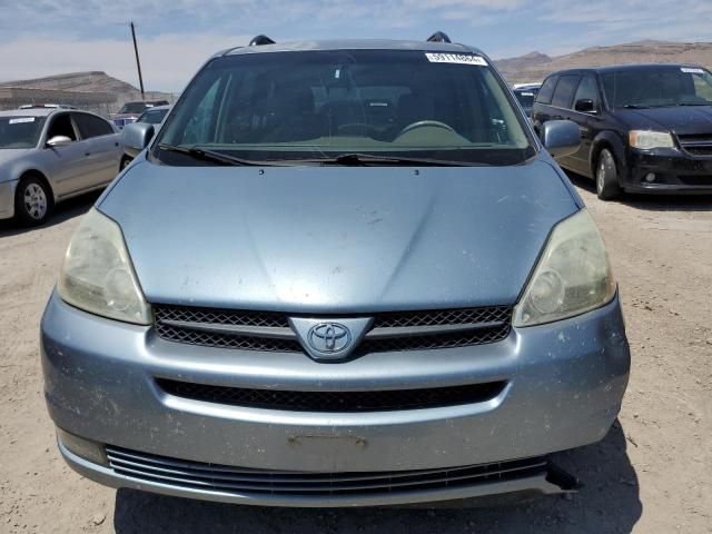 2005 Toyota Sienna XLE