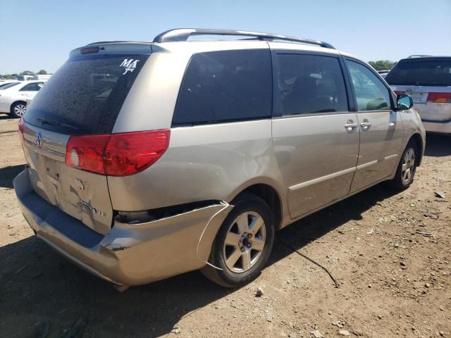 2009 Toyota Sienna CE