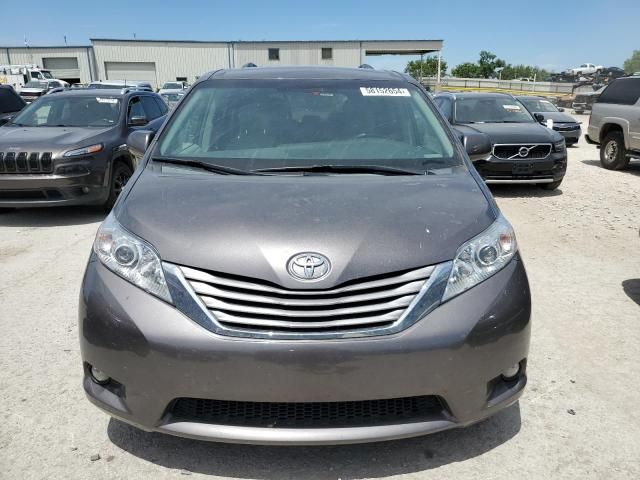 2015 Toyota Sienna XLE