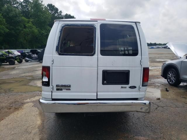 2012 Ford Econoline E350 Super Duty Wagon