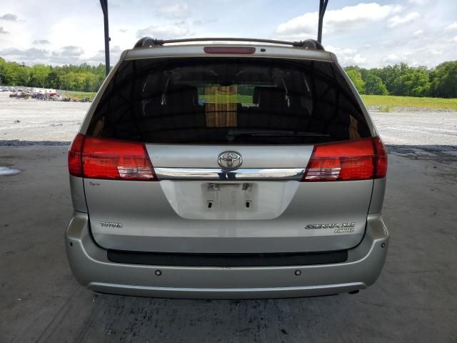 2005 Toyota Sienna XLE