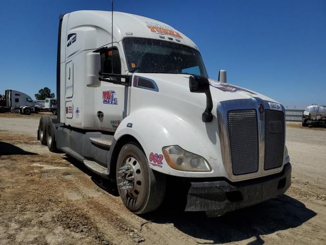 2018 Kenworth Construction T680