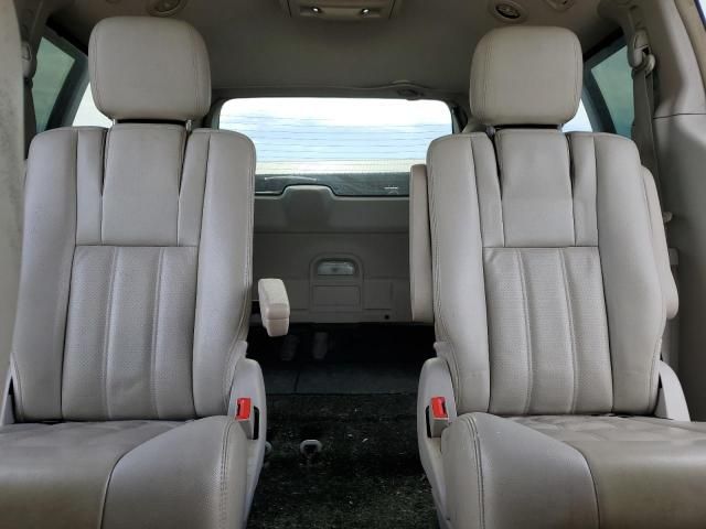 2012 Chrysler Town & Country Touring L