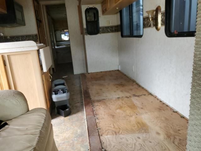 2003 Workhorse Custom Chassis Motorhome Chassis W22