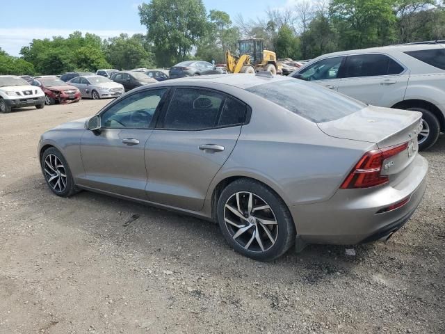 2019 Volvo S60 T6 Momentum