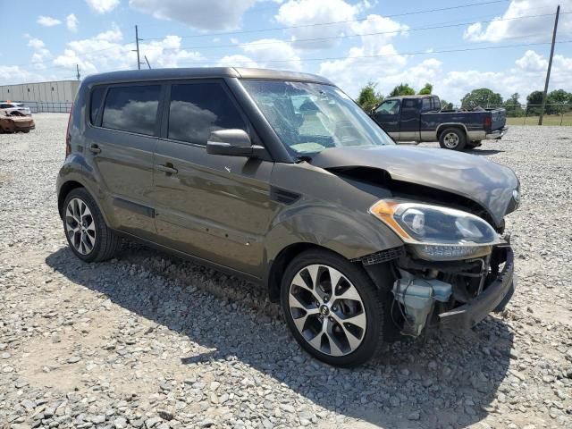 2013 KIA Soul +