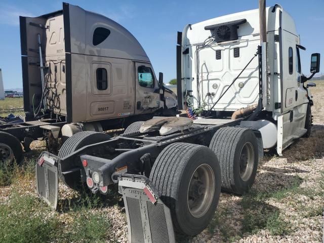 2016 Freightliner Cascadia 125