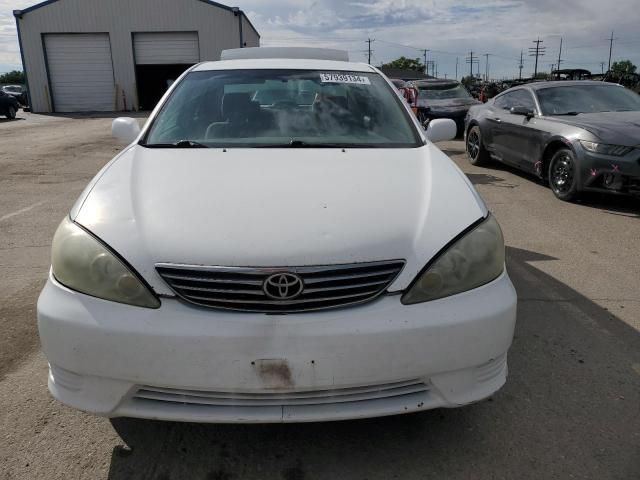 2005 Toyota Camry LE