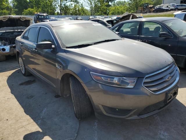 2015 Ford Taurus SE