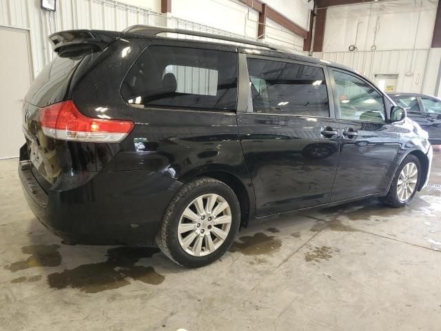 2013 Toyota Sienna XLE