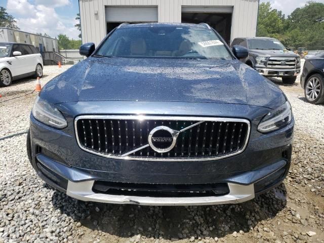 2018 Volvo V90 Cross Country T5 Momentum