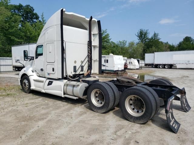 2018 Kenworth Construction T680