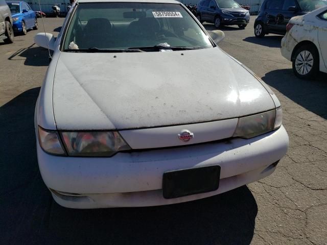 1999 Nissan Sentra Base