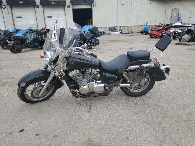 2004 Honda VT750 C