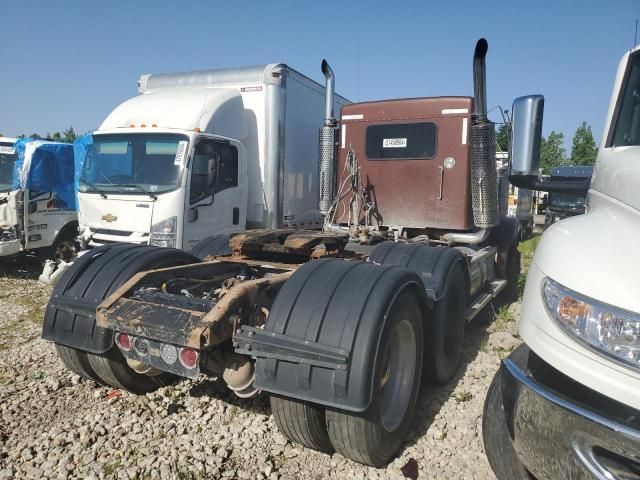 2007 Kenworth Construction W900