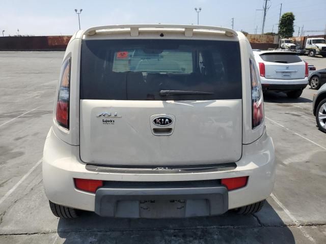 2010 KIA Soul +