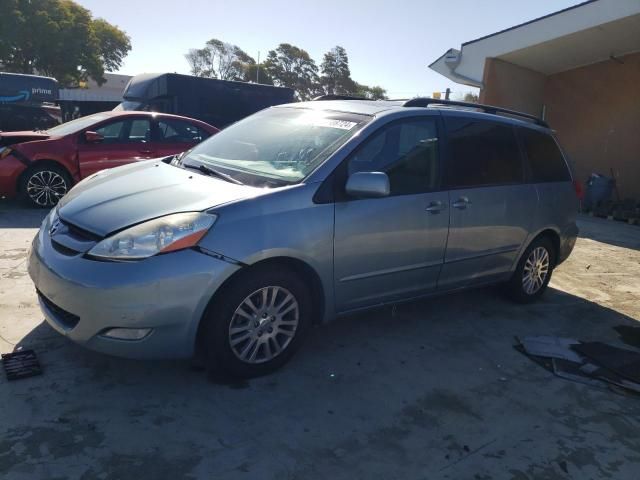 2009 Toyota Sienna XLE