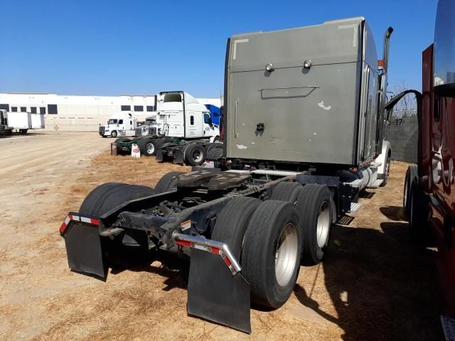 2016 Freightliner Conventional Coronado 132