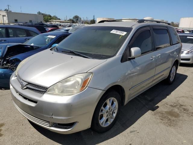 2004 Toyota Sienna XLE