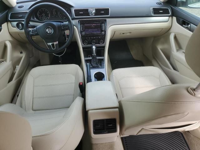 2015 Volkswagen Passat SE