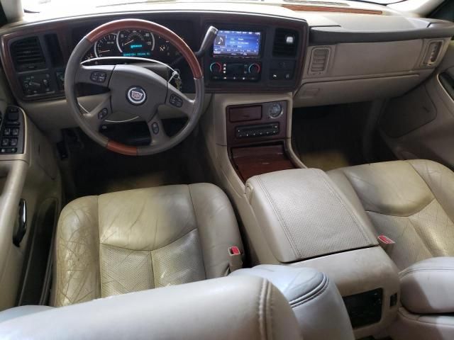 2004 Cadillac Escalade Luxury