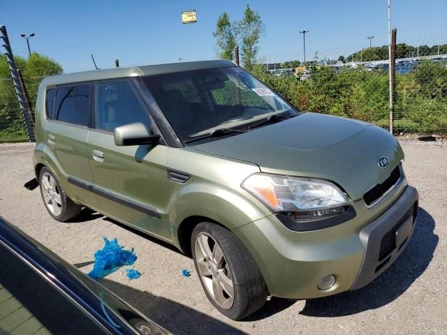 2010 KIA Soul +