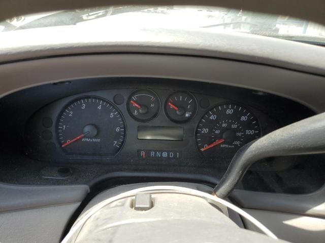 2005 Ford Taurus SE