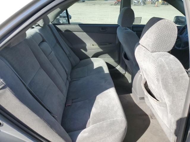 2004 Toyota Camry LE