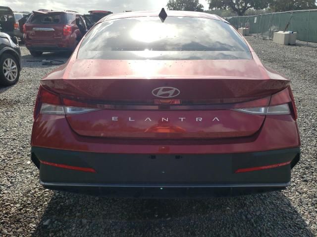 2024 Hyundai Elantra SE