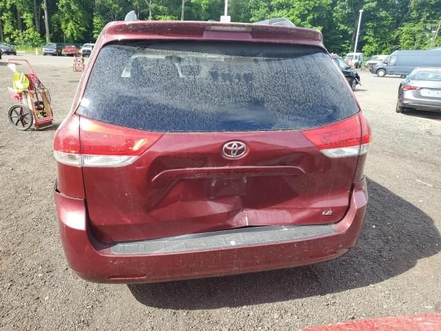 2011 Toyota Sienna LE