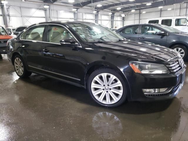 2012 Volkswagen Passat SEL