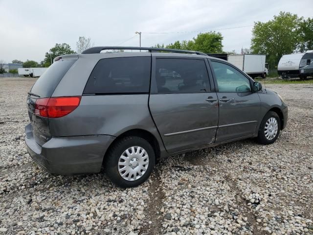 2004 Toyota Sienna CE