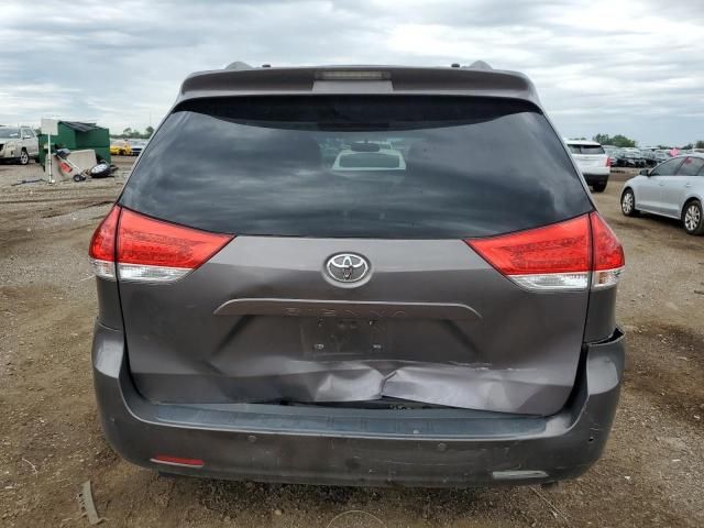 2013 Toyota Sienna XLE