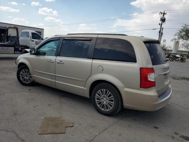 2013 Chrysler Town & Country Touring L