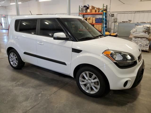 2013 KIA Soul +