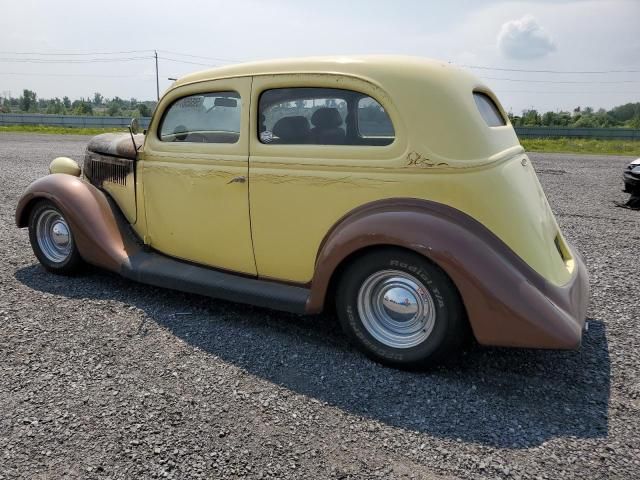 1935 Ford Tudor