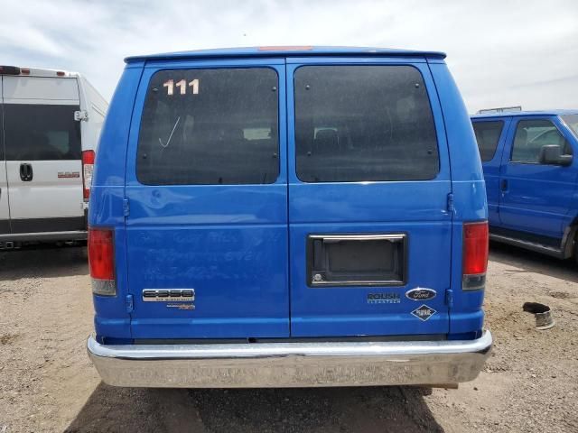 2014 Ford Econoline E350 Super Duty Wagon