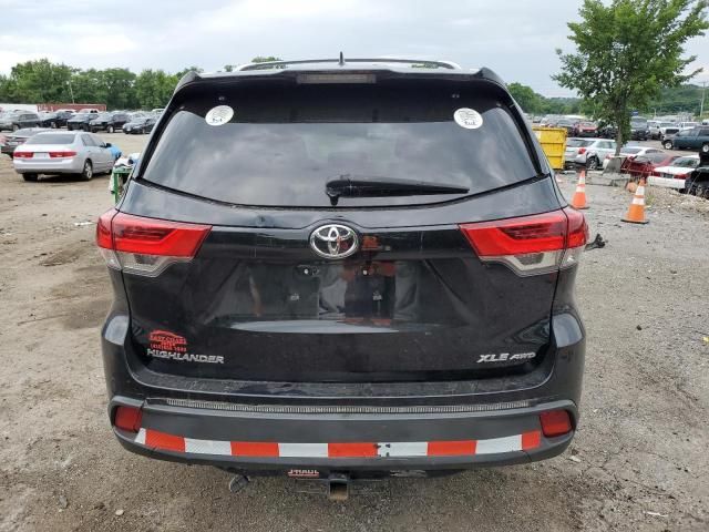 2017 Toyota Highlander SE