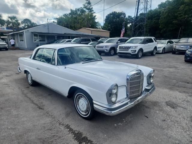 1969 Mercedes-Benz 280 SE