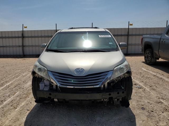 2015 Toyota Sienna XLE