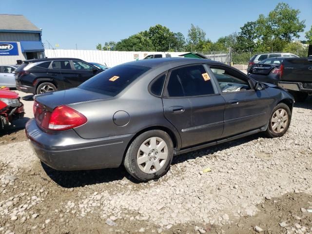 2005 Ford Taurus SE