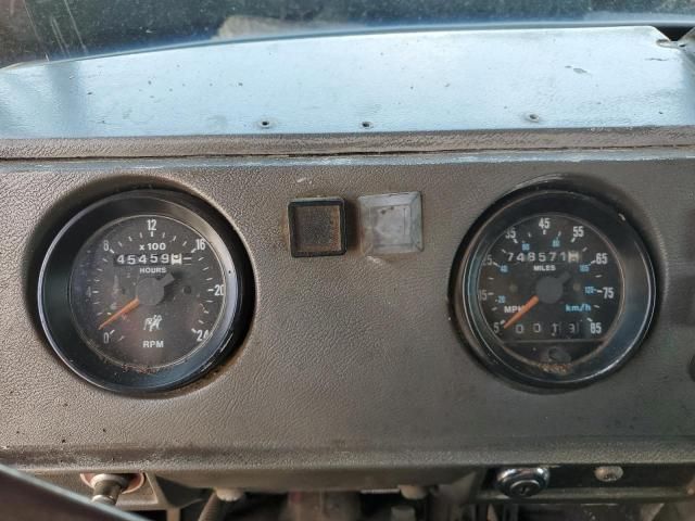 2000 Mack 600 RD600