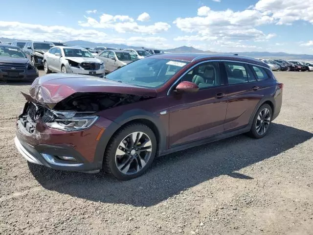 2018 Buick Regal Tourx Essence